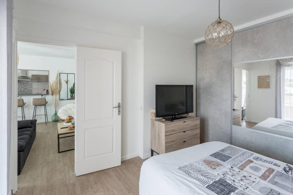 Appartement T2 Proche Centre Ville Istres Luaran gambar