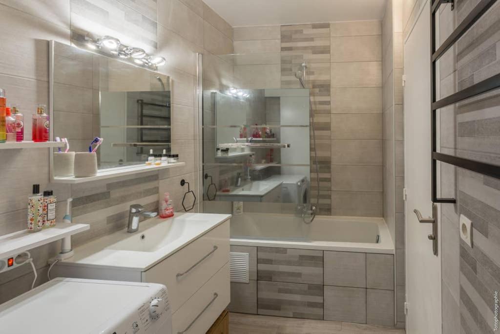 Appartement T2 Proche Centre Ville Istres Luaran gambar